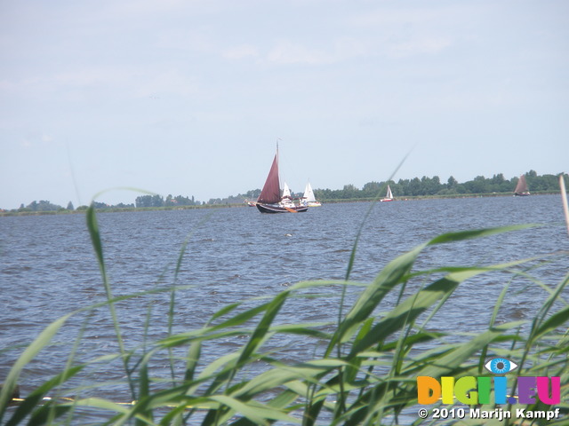 JT00981 Boats on lake 'De Fluezen' from Indijk, The Netherlands